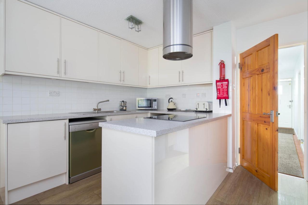 Modern Grassmarket Apartment Единбург Екстериор снимка