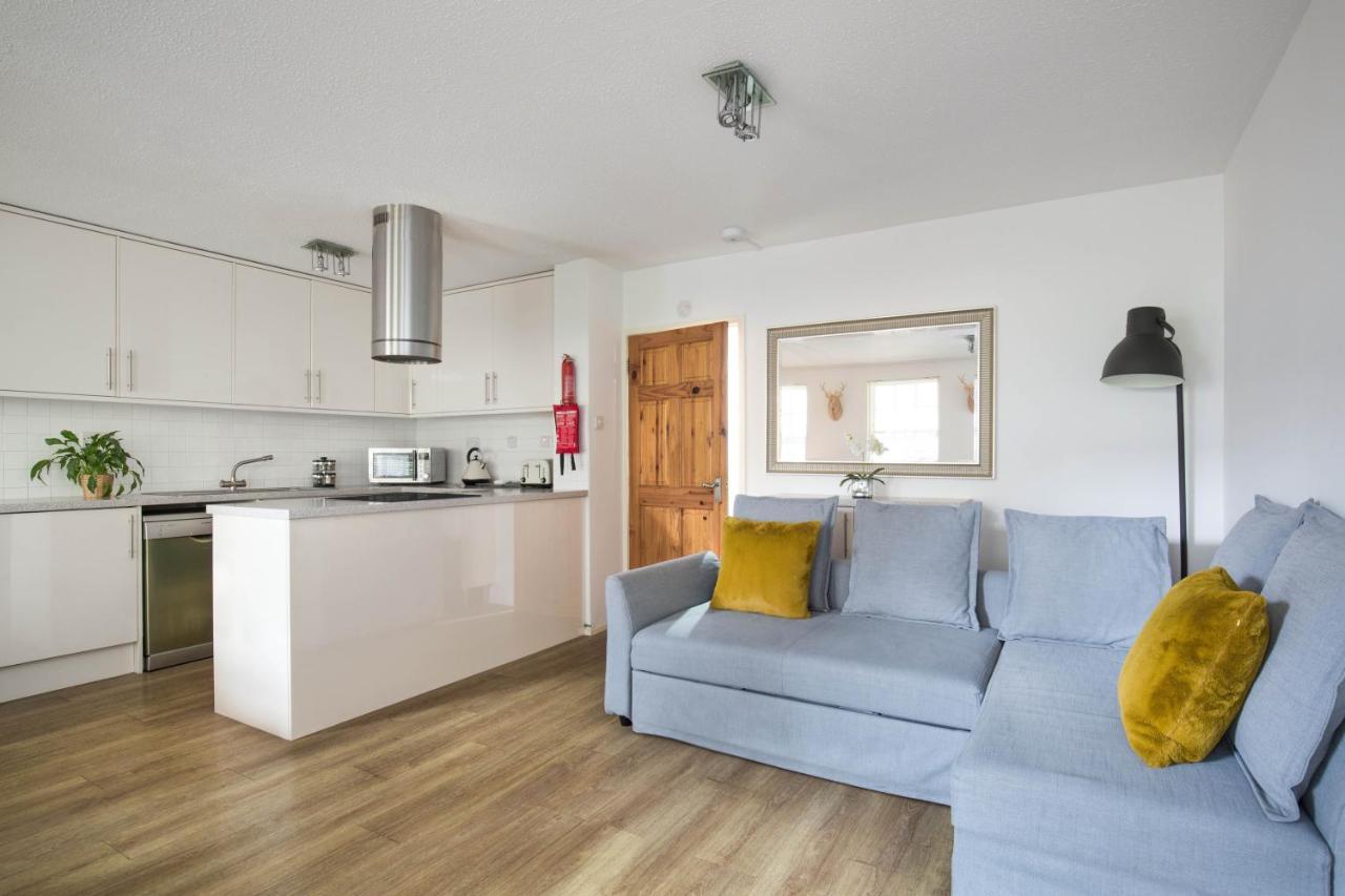 Modern Grassmarket Apartment Единбург Екстериор снимка